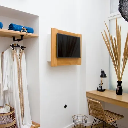 Clock Wise Syros Ermoupoli