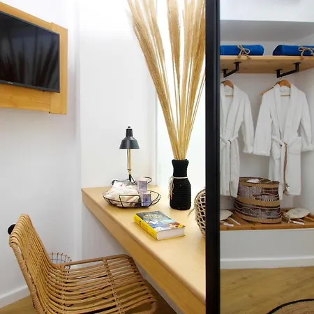 Clock Wise Syros * Ermoupoli