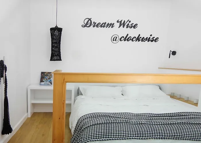 Clock Wise Syros * Эрмуполис