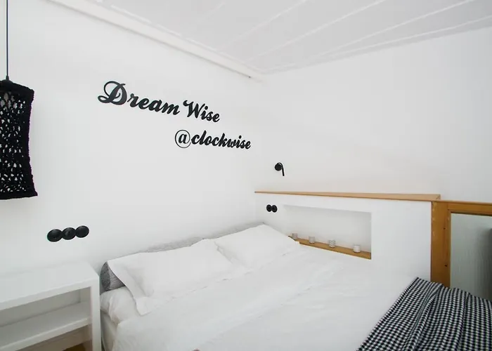 Clock Wise Syros Эрмуполис